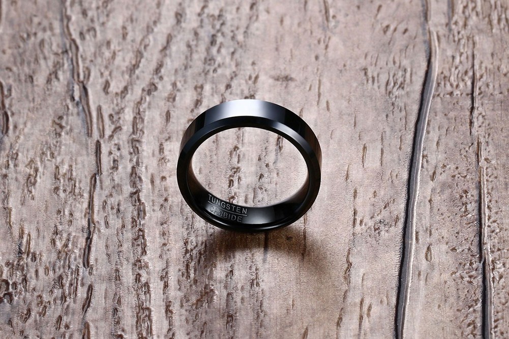 6 mm schwarzer Wolframcarbid-Ring für Herren und Damen, hochglanzpolierte, abgeschrägte Kanten