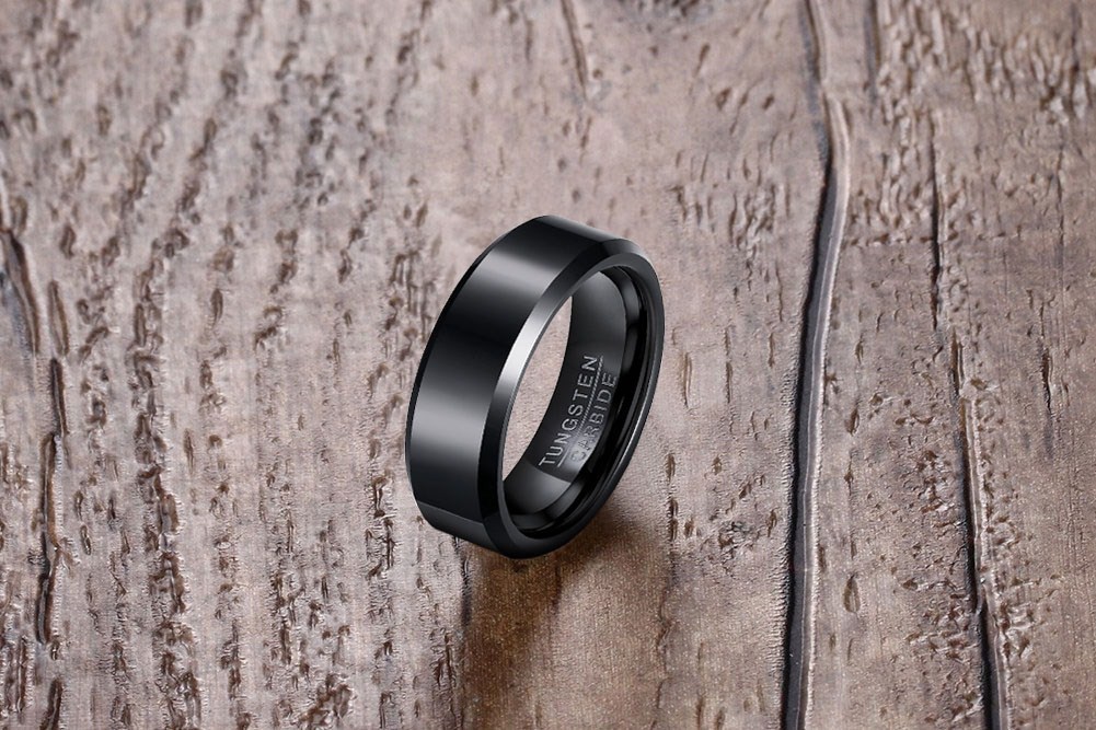 6 mm schwarzer Wolframcarbid-Ring für Herren und Damen, hochglanzpolierte, abgeschrägte Kanten